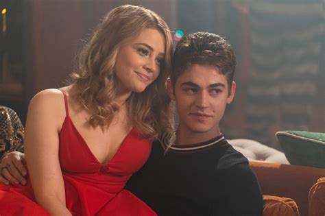 After We Collideds Josephine Langford, Hero Fiennes Tiffin On。